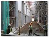 01 Pouring of concrete into the steel mattress woven over the east aisle begins