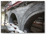 03 A number of arches with the first rough layer of plaster