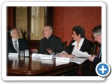 04 Press Conference Top Table