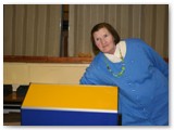 08 Angela Greer draws the ticket for the 1000 euro first prize