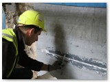 13 The mortar is applied by knife