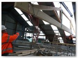 29 The roof truss is guided inside
