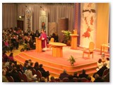 TD 09 Cathedral Centre Sanctuary during Mass